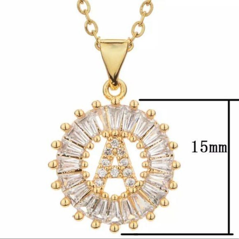 Gold Initial Crystal Sparkly Pendant Necklace A-Z - Picture 4 of 9